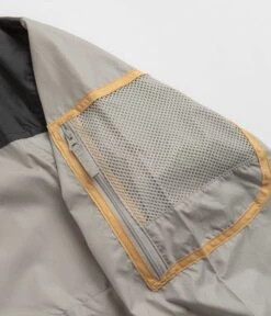 Columbia Challenger Windbreaker Jacket - Flint Grey / Shark -Outlet The Street Set Store columbia challenger windbreaker jacket flint grey shark 4 fe6e01e6 a59b 4746 b9af 970c2501ac57