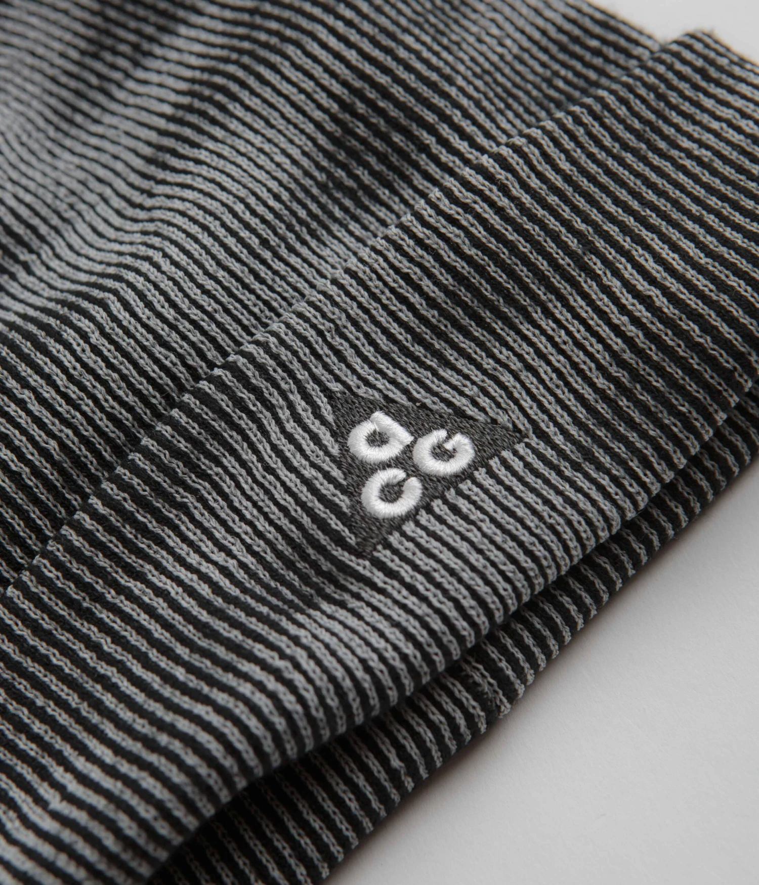Nike ACG Peak Beanie - Black / White 2 Nike ACG Peak Beanie - Black / White - Image 2