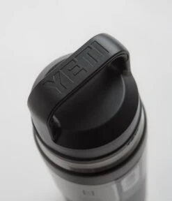 Yeti Chug Cap Rambler Bottle 26oz - Black -Outlet The Street Set Store yeti chug cap rambler bottle 26oz black 3