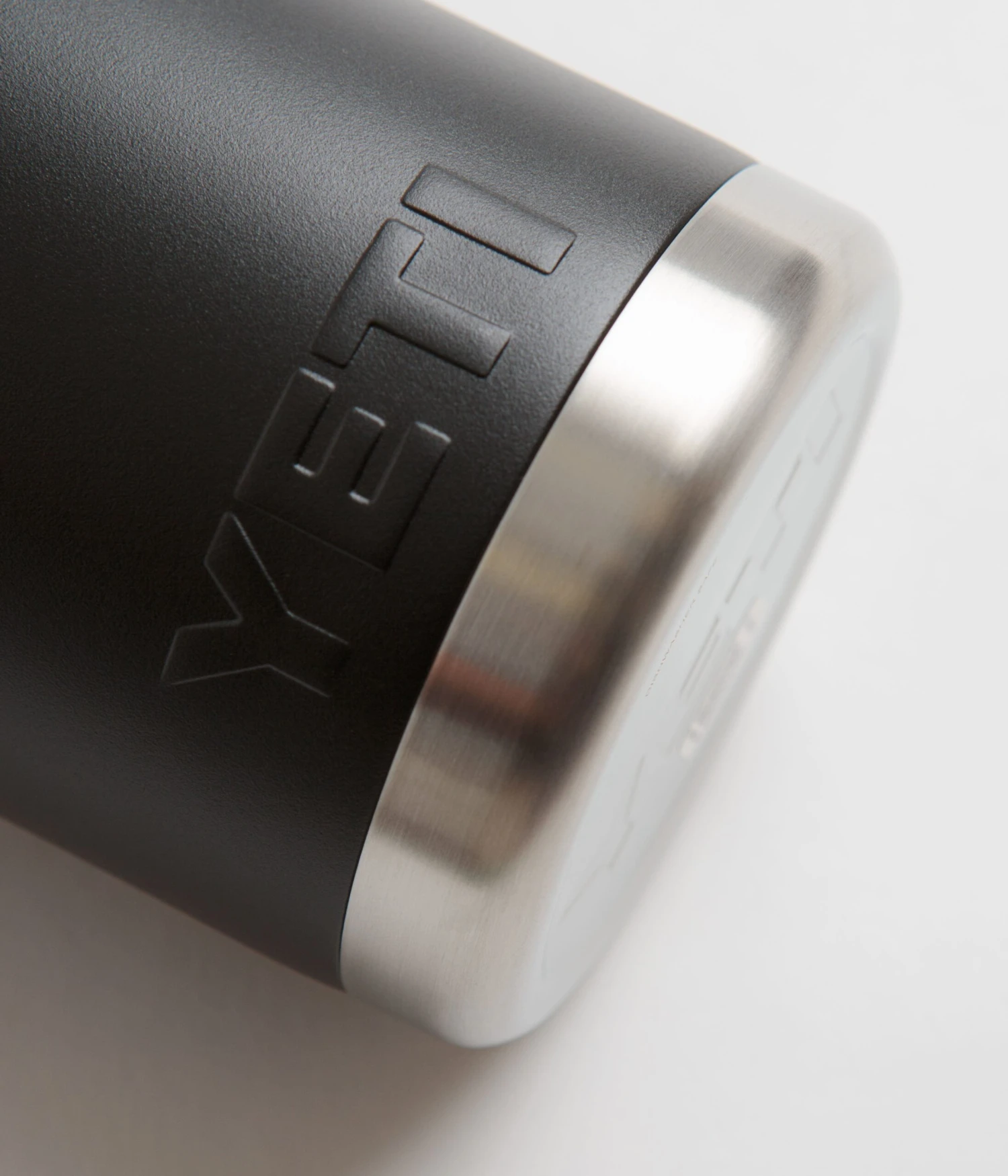 Yeti Chug Cap Rambler Bottle 36oz - Black 6 Yeti Chug Cap Rambler Bottle 36oz - Black - Image 6